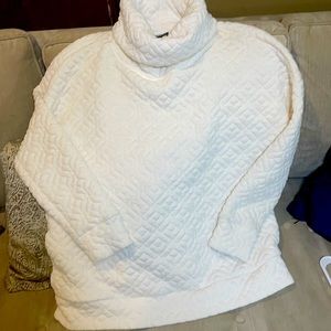 Women GapFit Lg Quilted Pullover